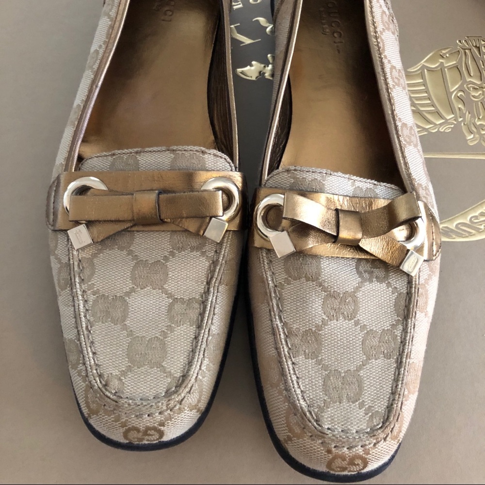 Gucci loafers sz 39 like new